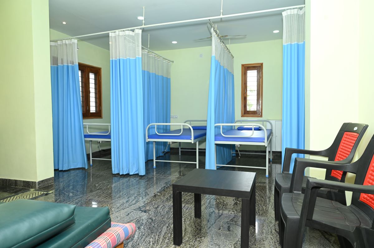 Tall serene treatment room